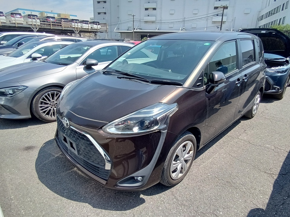 Toyota Sienta G